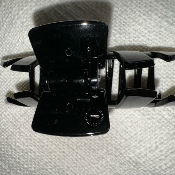 Large Black Hair Clip - Picture 2 of 4